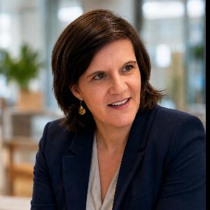 Julie Lenders