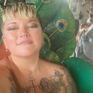 NIcole Farrell